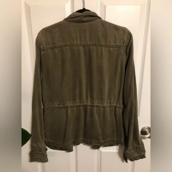 Max Studio Jacket - Picture 2 of 4